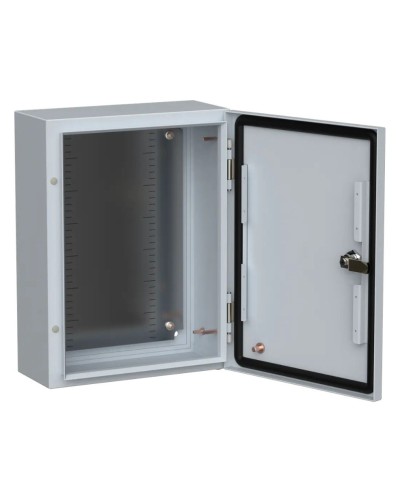 ЩМП-40.30.15 TITAN 5 УХЛ1 IP66 400x300x150 (TI5-10-N-040-030-015-66). Шкаф металлический с монтажной платой. IEK в Бийске